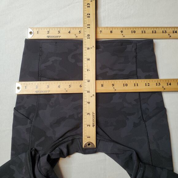 Lululemon Women's Size 4 Speed Up Crop 21" Incognito Camo Multi Grey W6AK8S - Picture 2 of 7